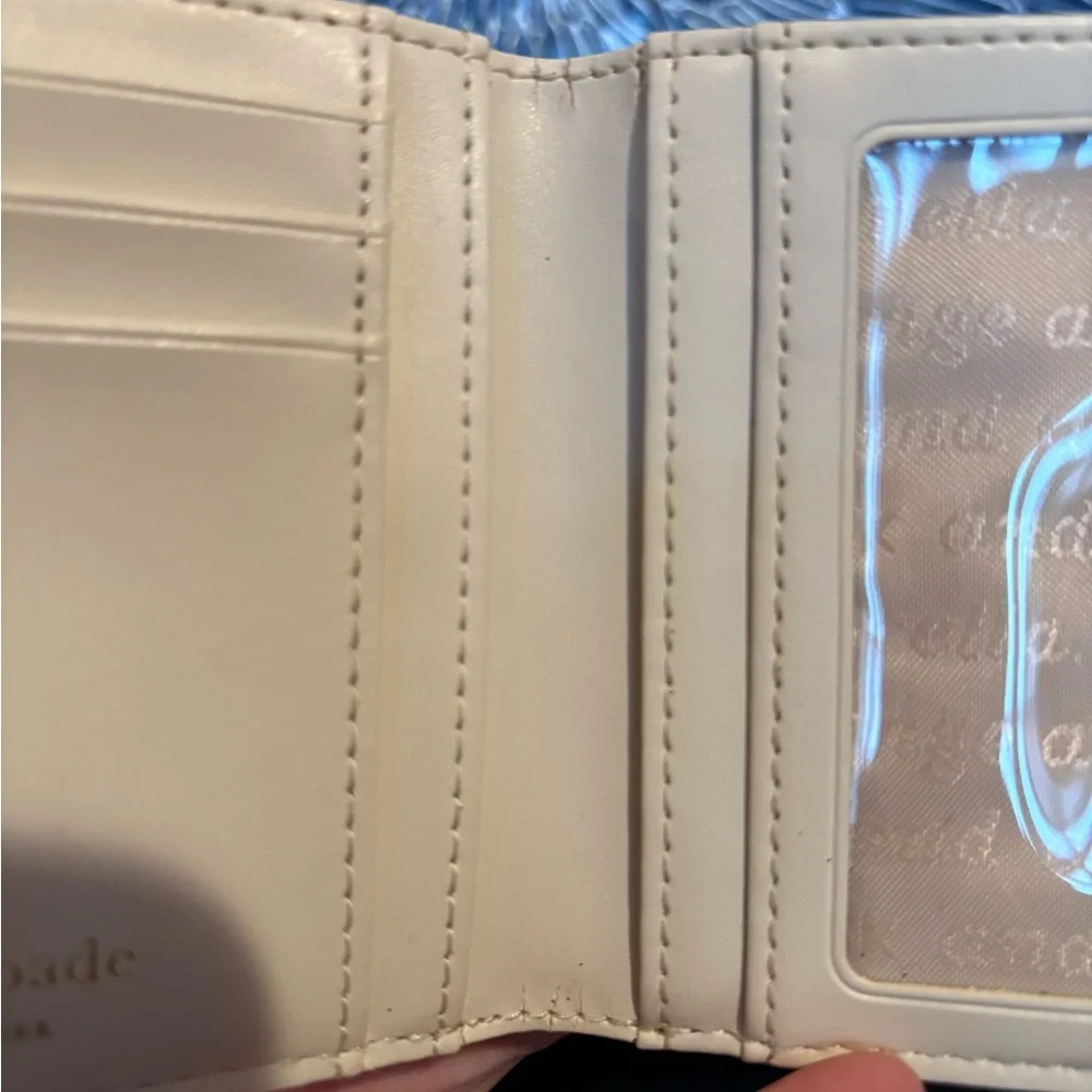 Kate Spade Storybook Gold Glitter Compact Wallet - Picture 4 of 4